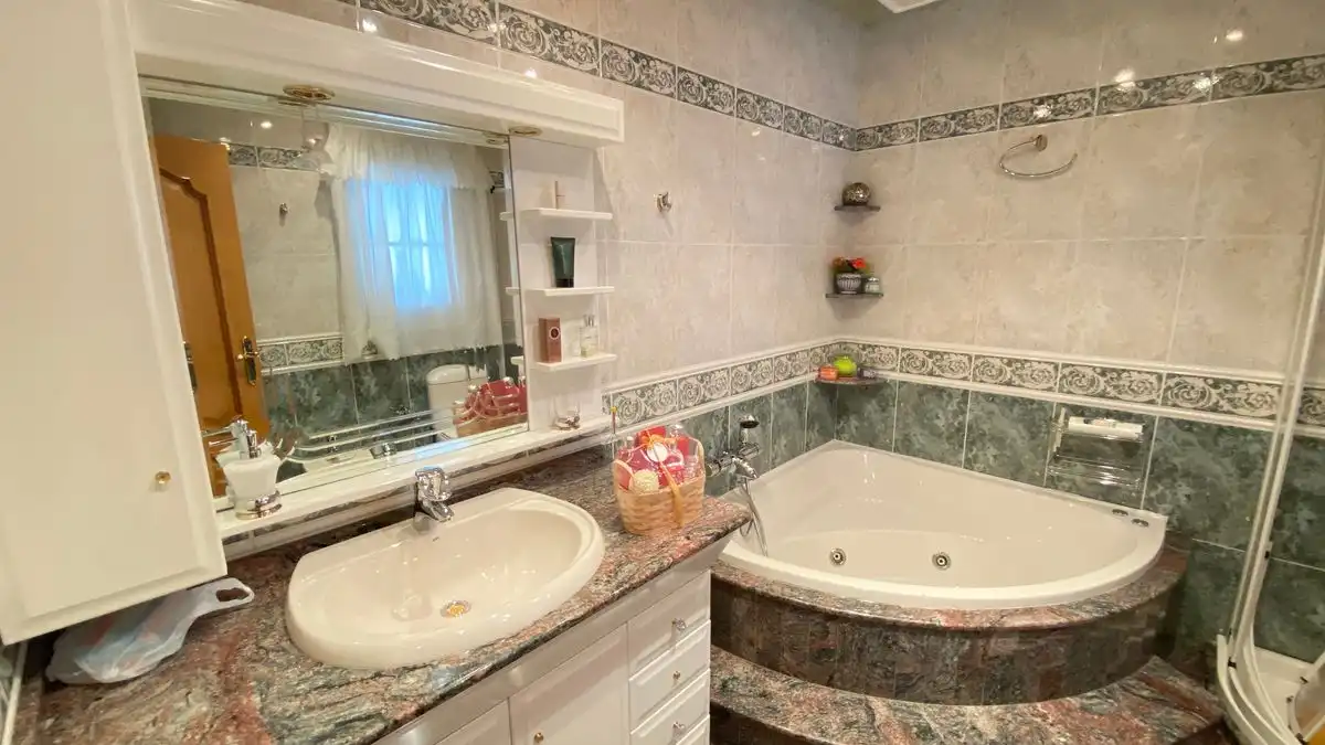 Baño de Casa o chalet en venta en Los Alcázares con Calefacción y Trastero