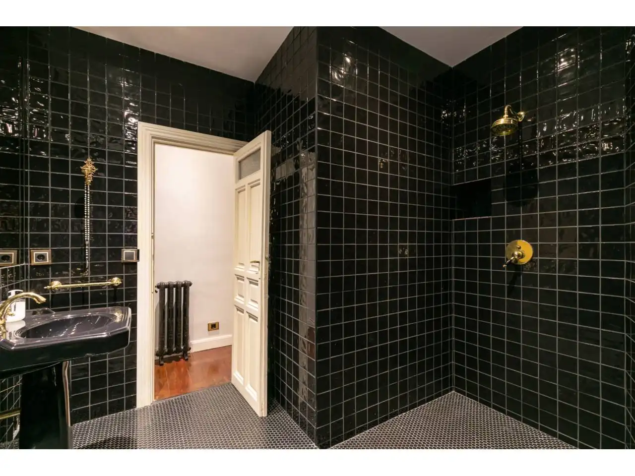 Baño de Piso en venta en Madrid con Aire acondicionado, Calefacción y Balcón