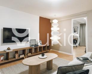 Sala d'estar de Apartament de lloguer en  Barcelona Capital amb Aire condicionat, Calefacció i Moblat