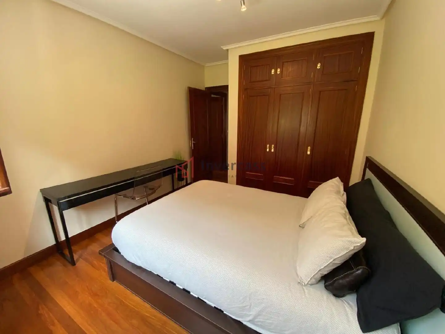 Habitación de Casa adosada en venta en Castro-Urdiales
