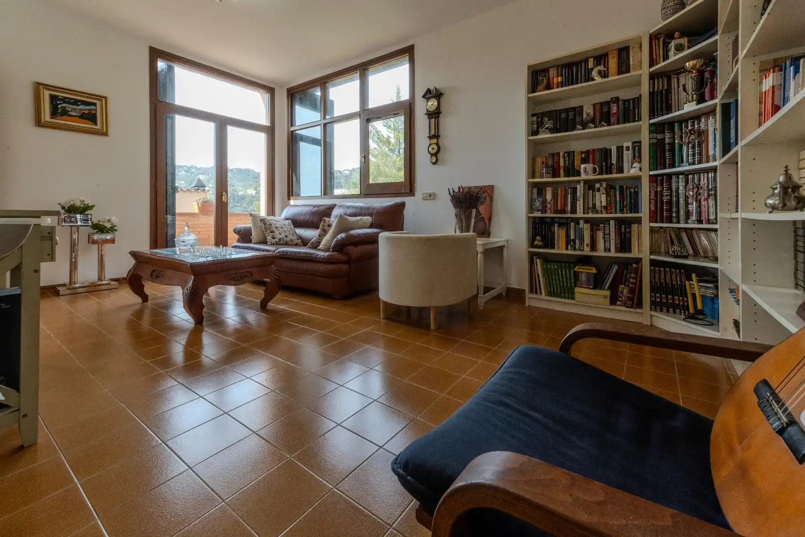Sala d'estar de Casa o xalet en venda en Castellar del Vallès amb Calefacció, Jardí privat i Terrassa