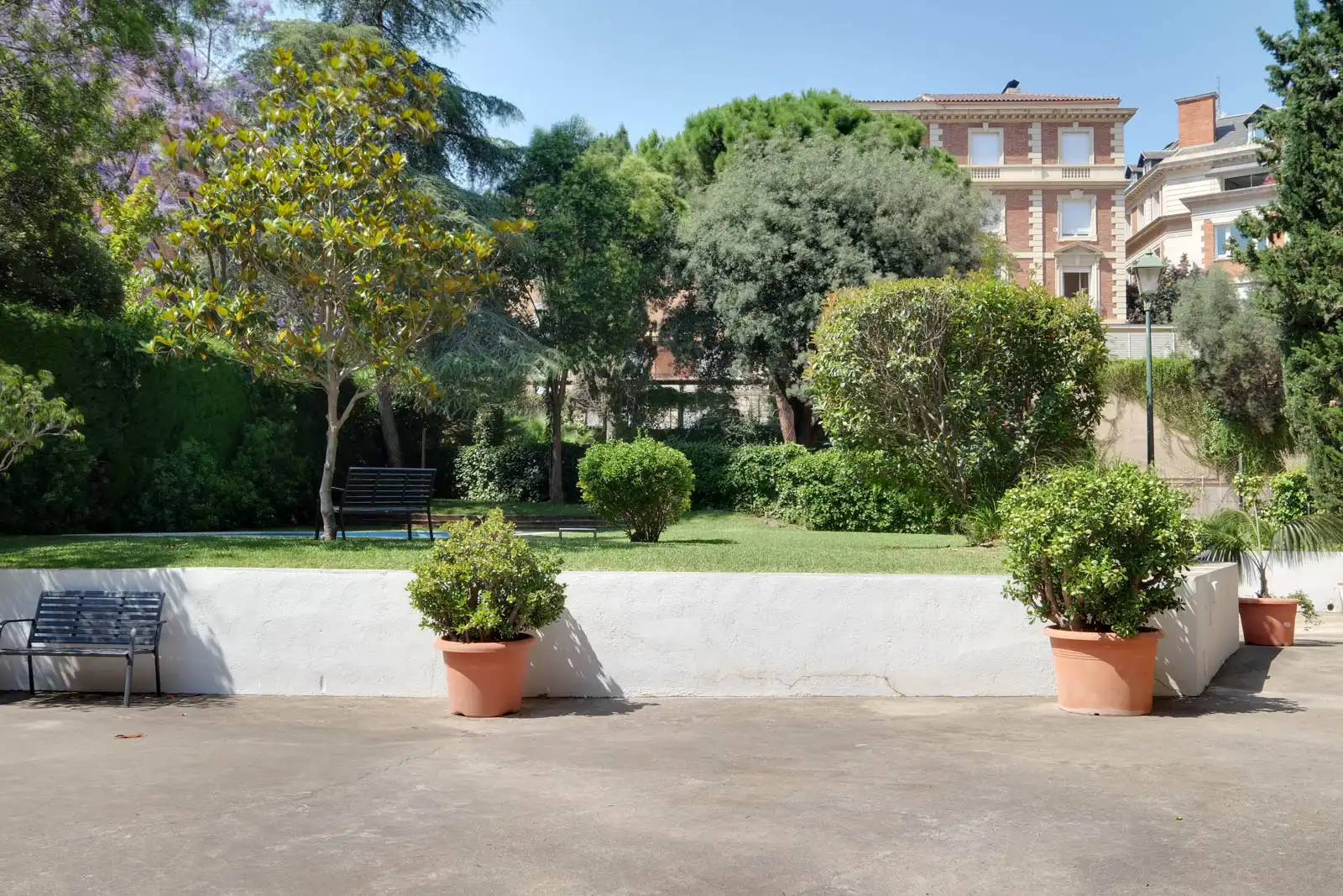 Garten von Wohnung zum Verkauf in Barcelona mit Klimaanlage, Heizung und Ofen
