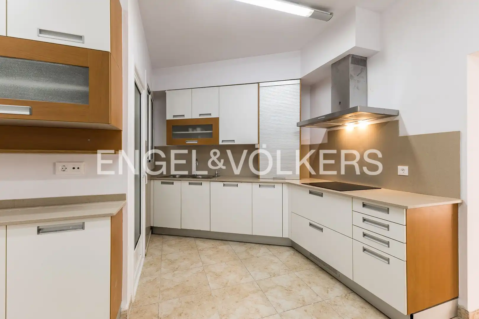Cocina de Piso de alquiler en Barcelona con Aire acondicionado, Calefacción y Parquet