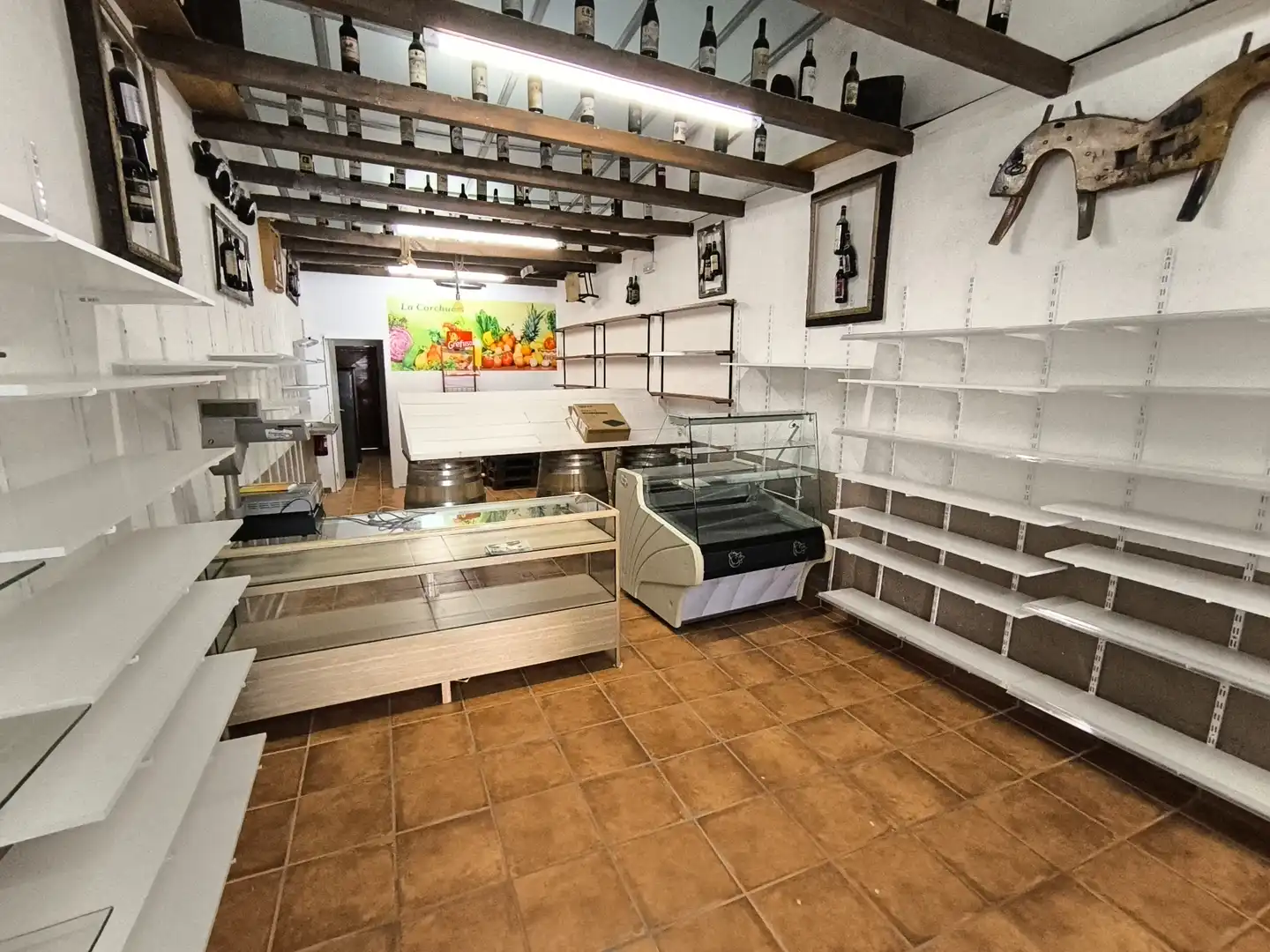 Local en venda en Valoria la Buena amb Moblat