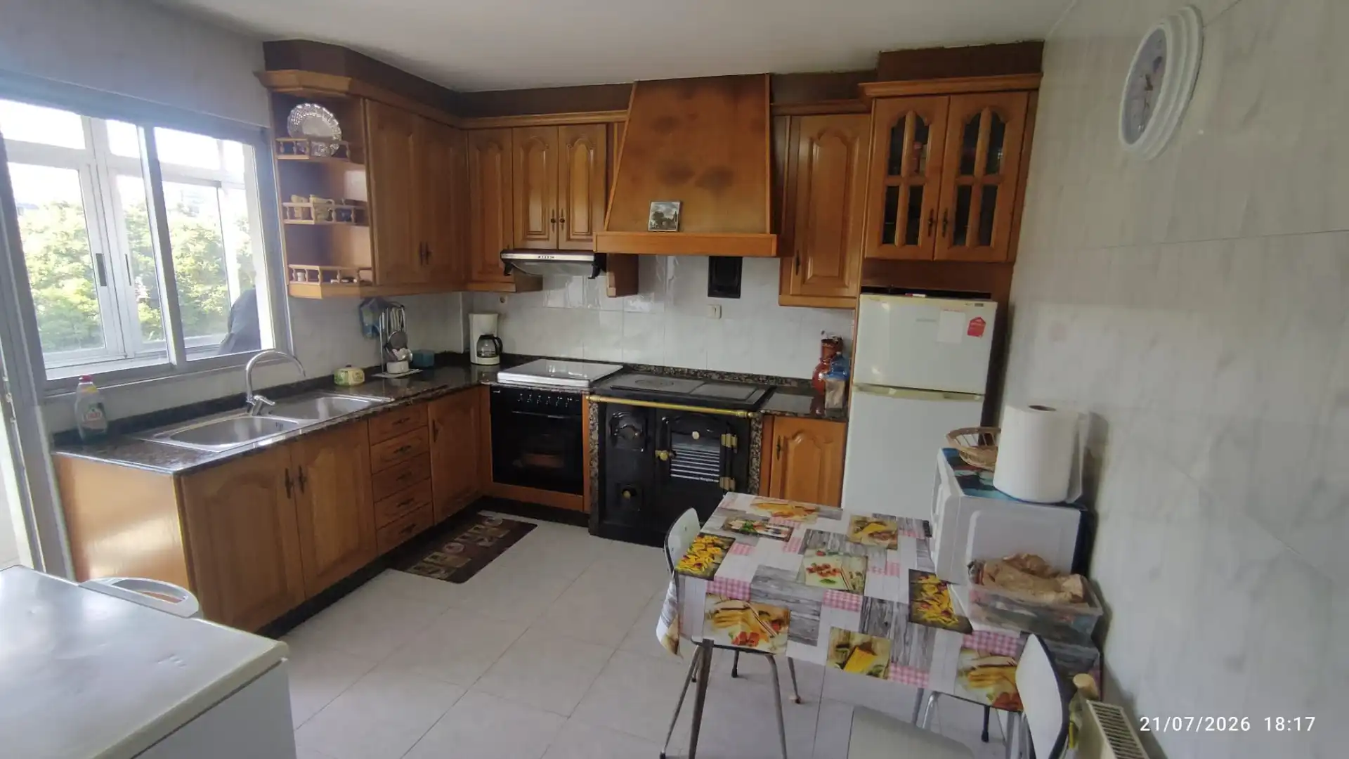 Cuina de Casa o xalet en venda en A Coruña Capital  amb Calefacció i Moblat