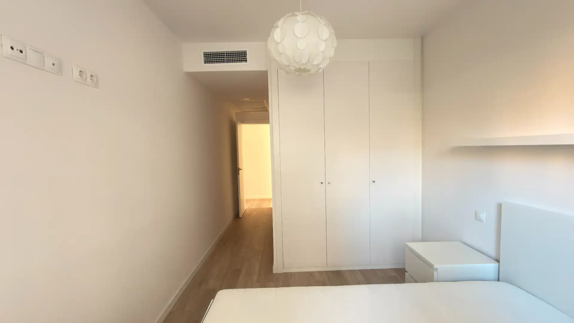 Habitación de Apartamento de alquiler en Tres Cantos con Aire acondicionado, Calefacción y Terraza
