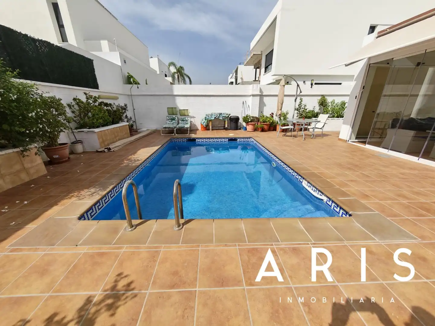 Piscina de Casa adosada en venta en Alhaurín de la Torre con Aire acondicionado y Piscina