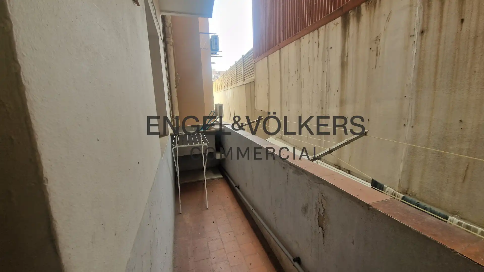 Buildings for sale in Collblanc