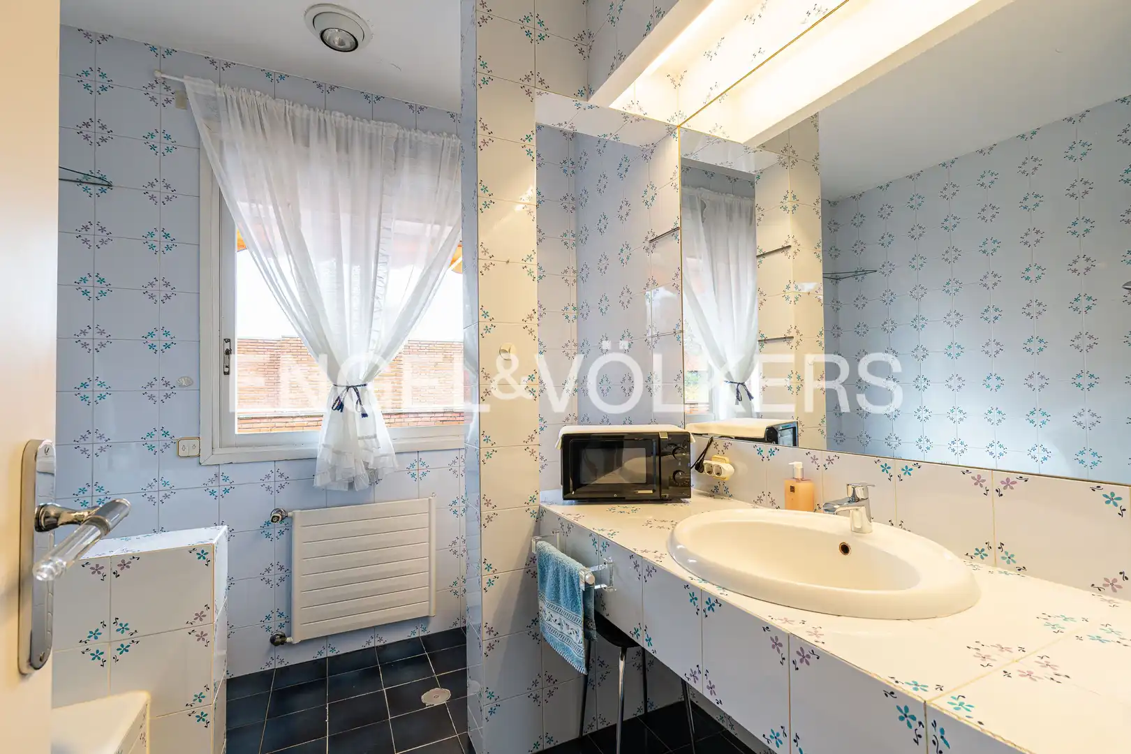 Baño de Casa o chalet en venta en Madrid con Aire acondicionado, Calefacción y Jardín privado