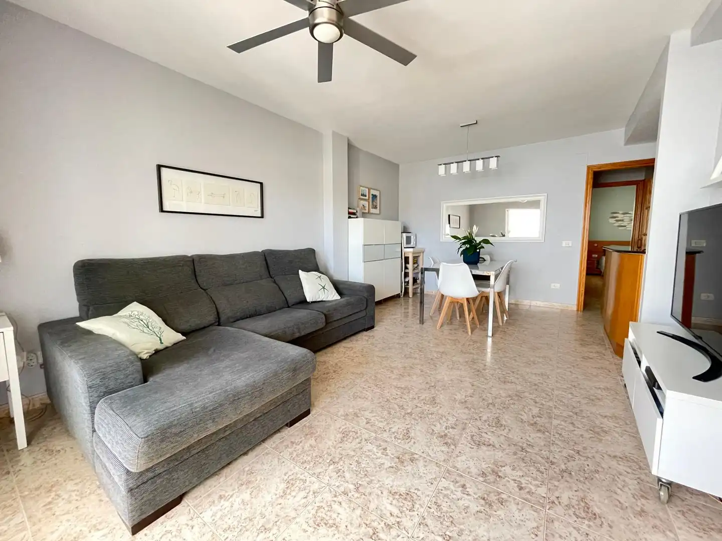Sala d'estar de Apartament en venda en Moncofa amb Terrassa, Moblat i Forn
