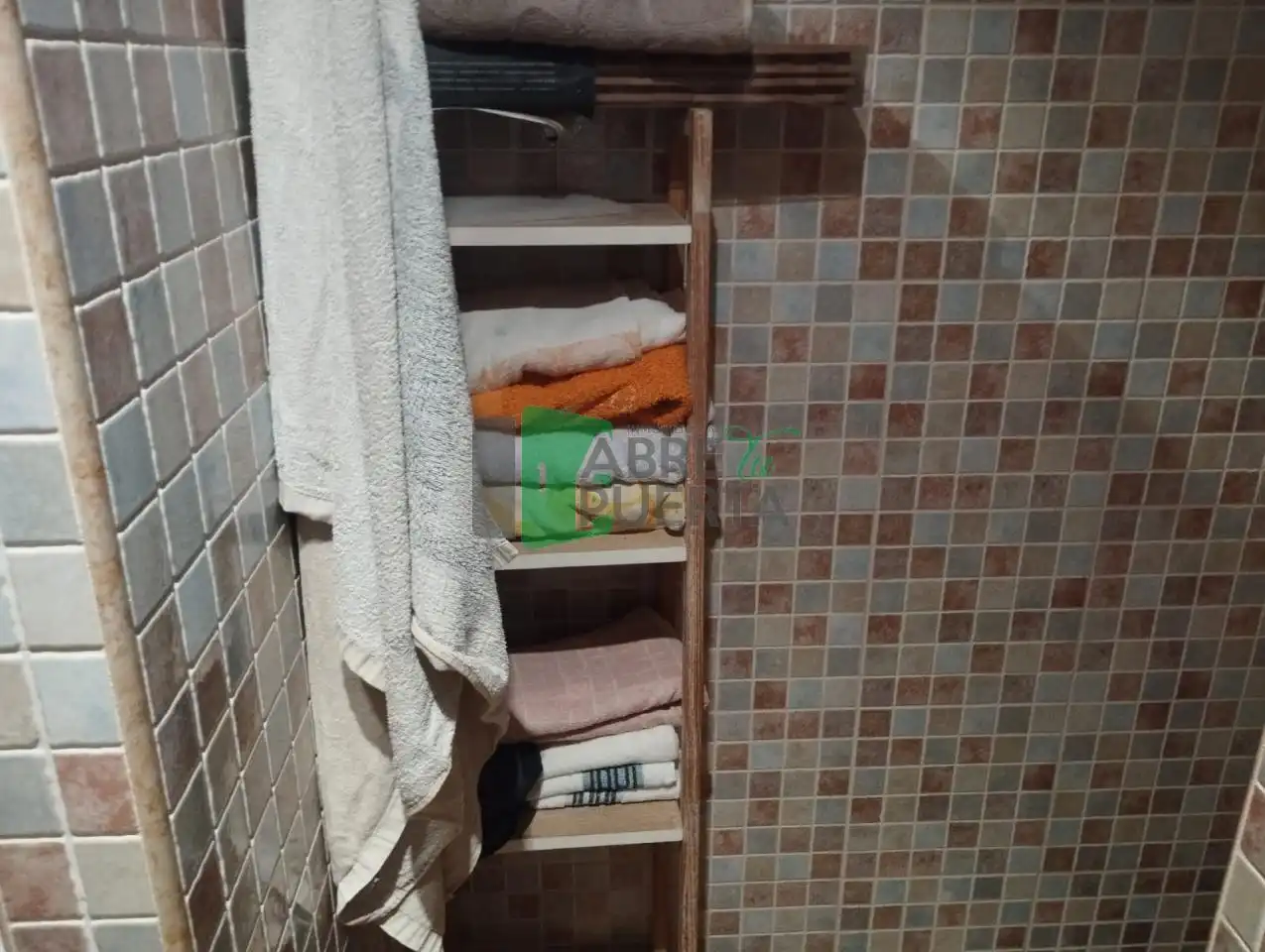 Bany de Casa o xalet en venda en Ourense Capital  amb Calefacció, Jardí privat i Moblat