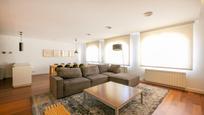 Sala de estar de Ático en venta en  Barcelona Capital con Aire acondicionado y Terraza