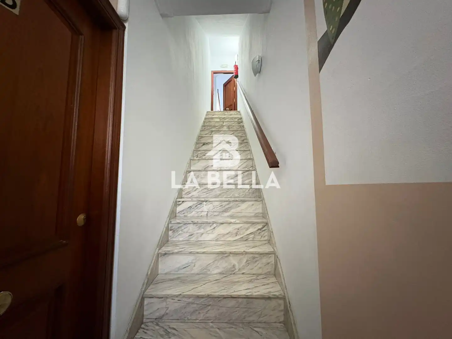 Houses for sale in Sevilla  with Air Conditioner and Furnished