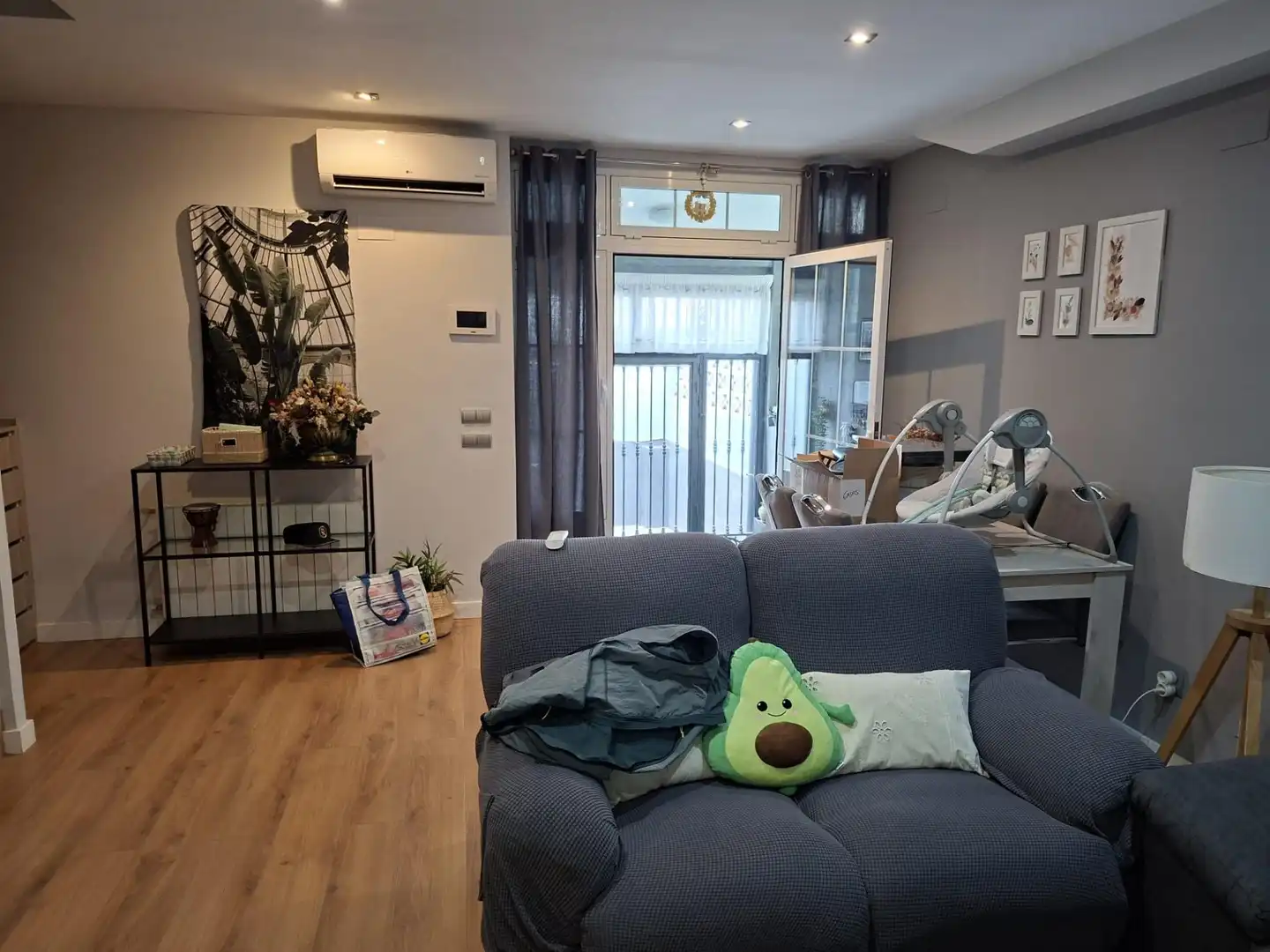 Sala de estar de Casa adosada en venta en Miguelturra con Aire acondicionado, Calefacción y Terraza