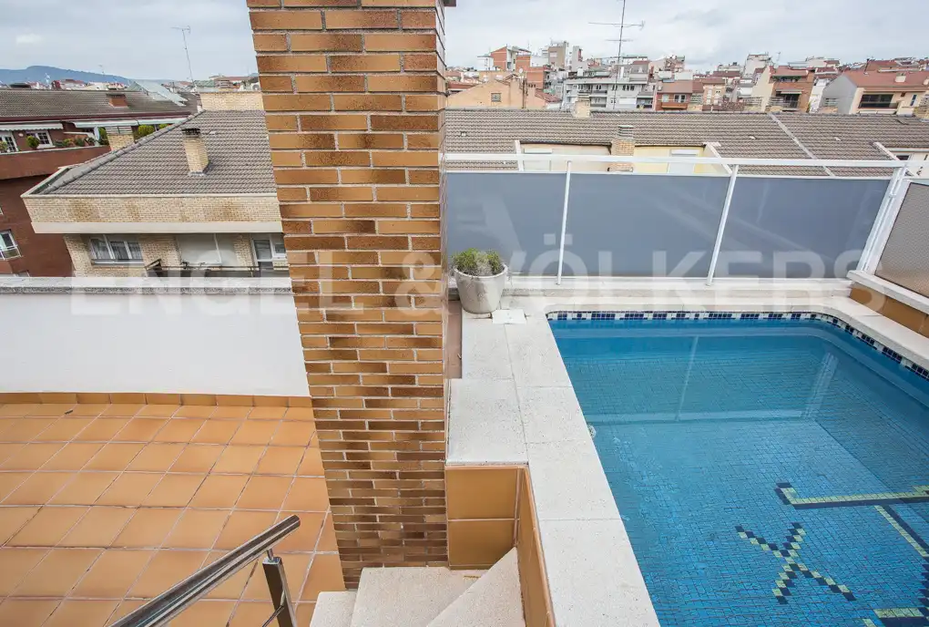Swimming pool of Attic for sale in Manresa  with Air Conditioner, Heating and Terrace