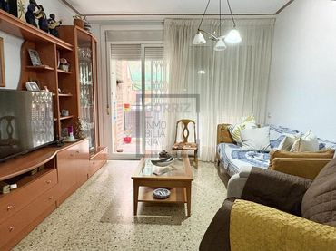 Piso con balcón en venta en Sud