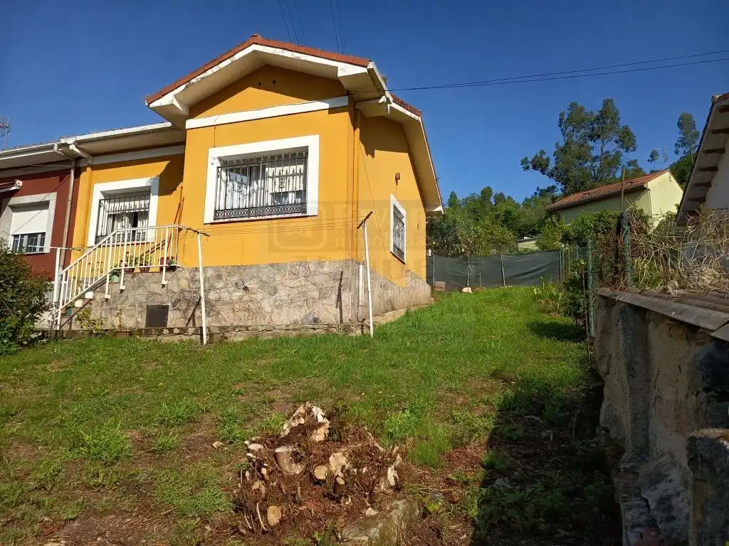 Exterior view of Houses for sale in Avilés  with Furnished