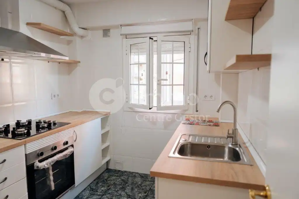 Cocina de Piso en venta en Lleida con Calefacción, Parquet y Trastero