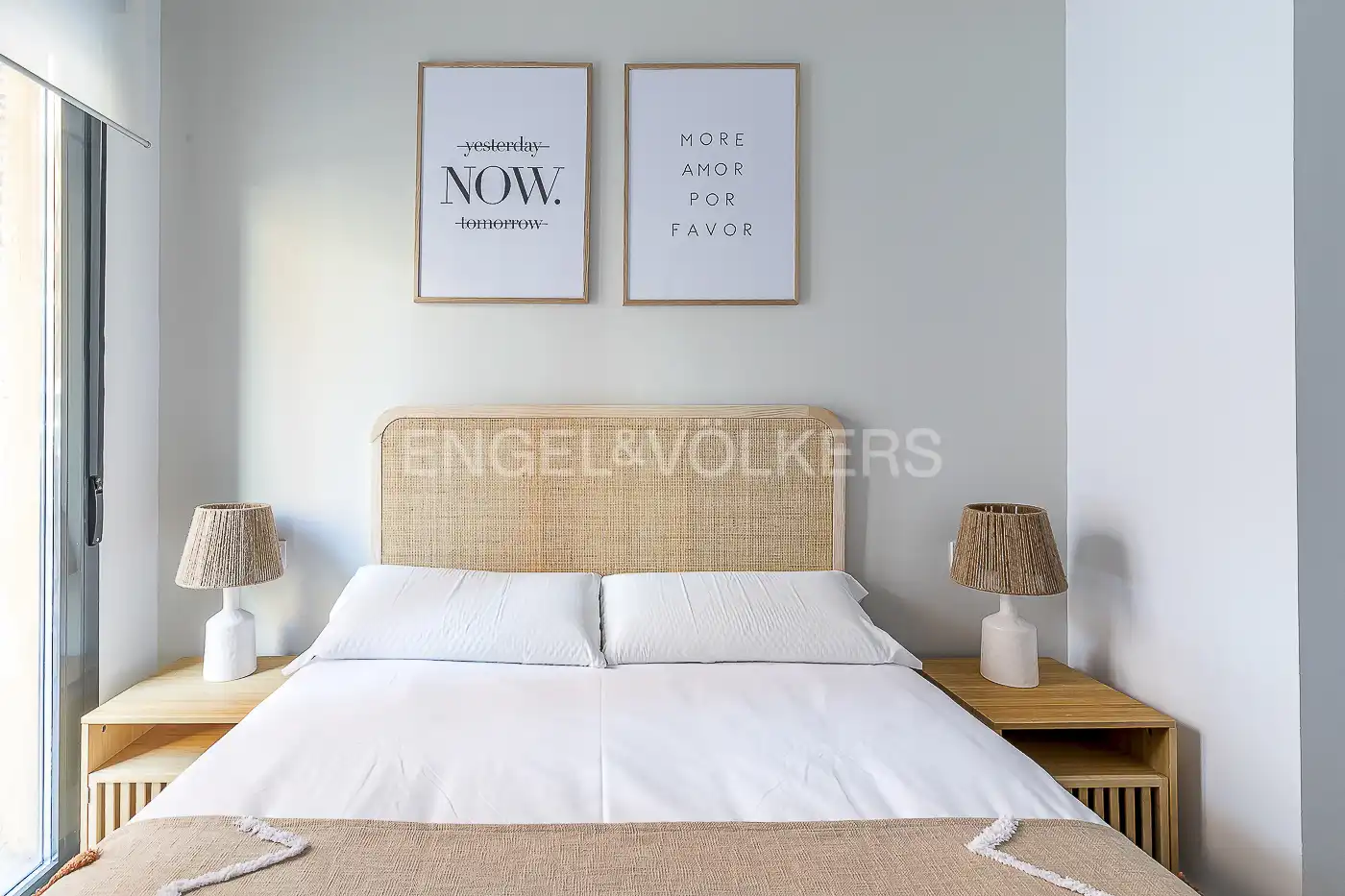 Dormitori de Apartament de lloguer en Madrid amb Aire condicionat, Calefacció i Moblat