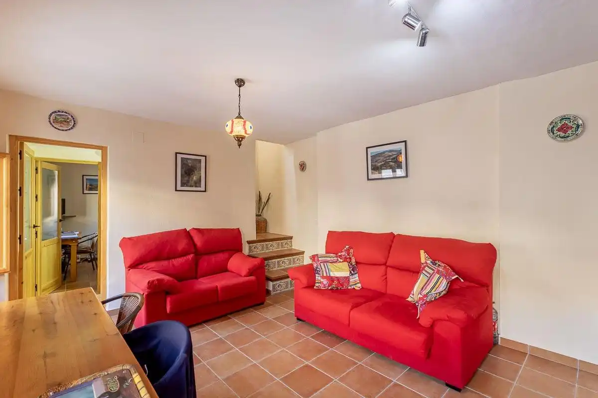 Sala d'estar de Casa o xalet en venda en Alhama de Granada amb Terrassa, Moblat i Balcó