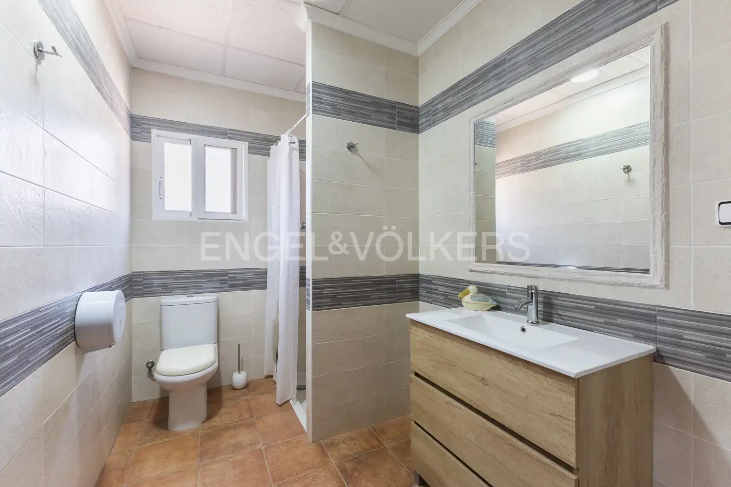Baño de Casa o chalet en venta en Casinos con Calefacción, Jardín privado y Terraza