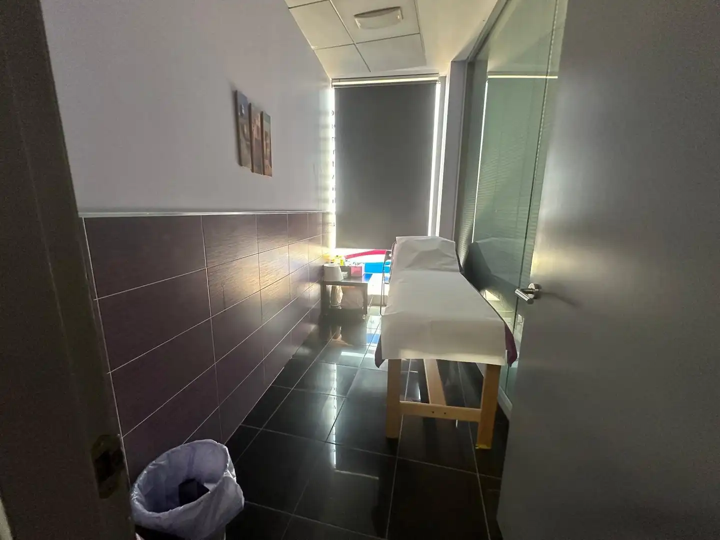 Baño de Local de alquiler en San Fernando con Aire acondicionado y Amueblado