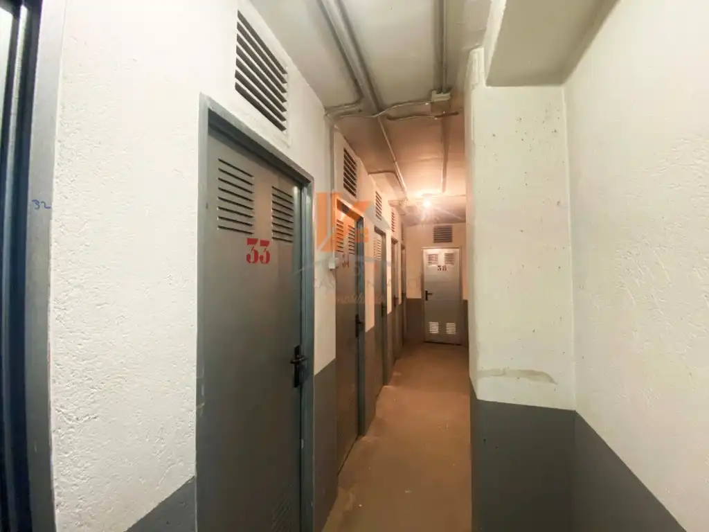 Flat for sale in Ames  with Oven