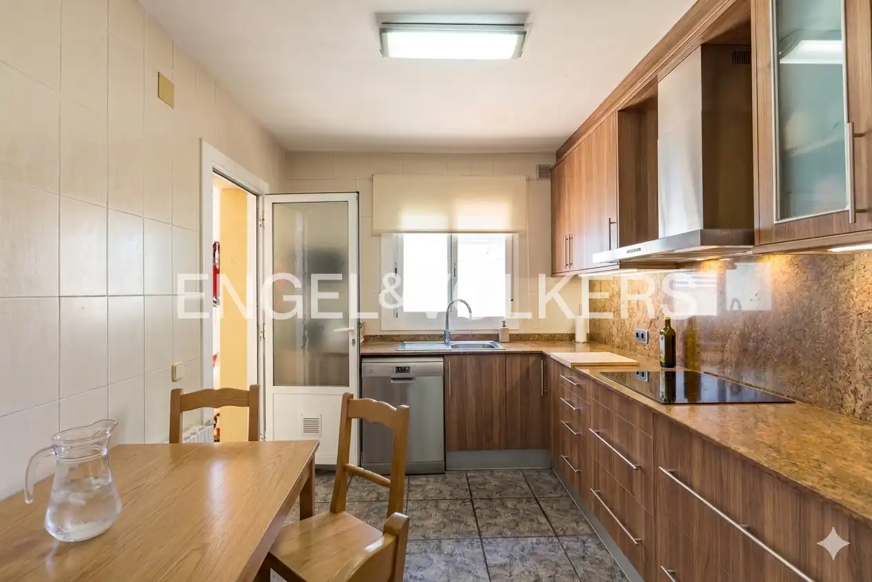 Kitchen of Houses for sale in Vilanova i la Geltrú  with Air Conditioner, Heating and Private garden