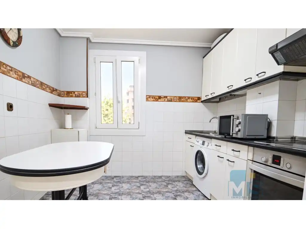 Kitchen of Flat for sale in Pasaia  with Furnished, Oven and Washing machine