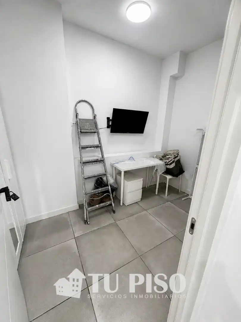 Gewerbefläche zum Verkauf in Calle Guindales, imagen 18