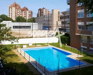 Piscina de Pis en venda en  Madrid Capital amb Calefacció, Jardí privat i Terrassa