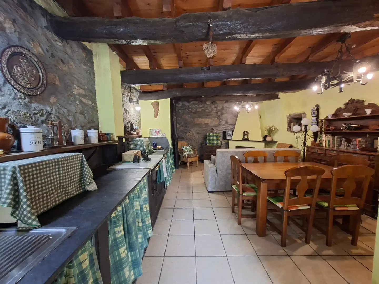 Cuina de Finca rústica en venda en Borrenes amb Terrassa i Balcó