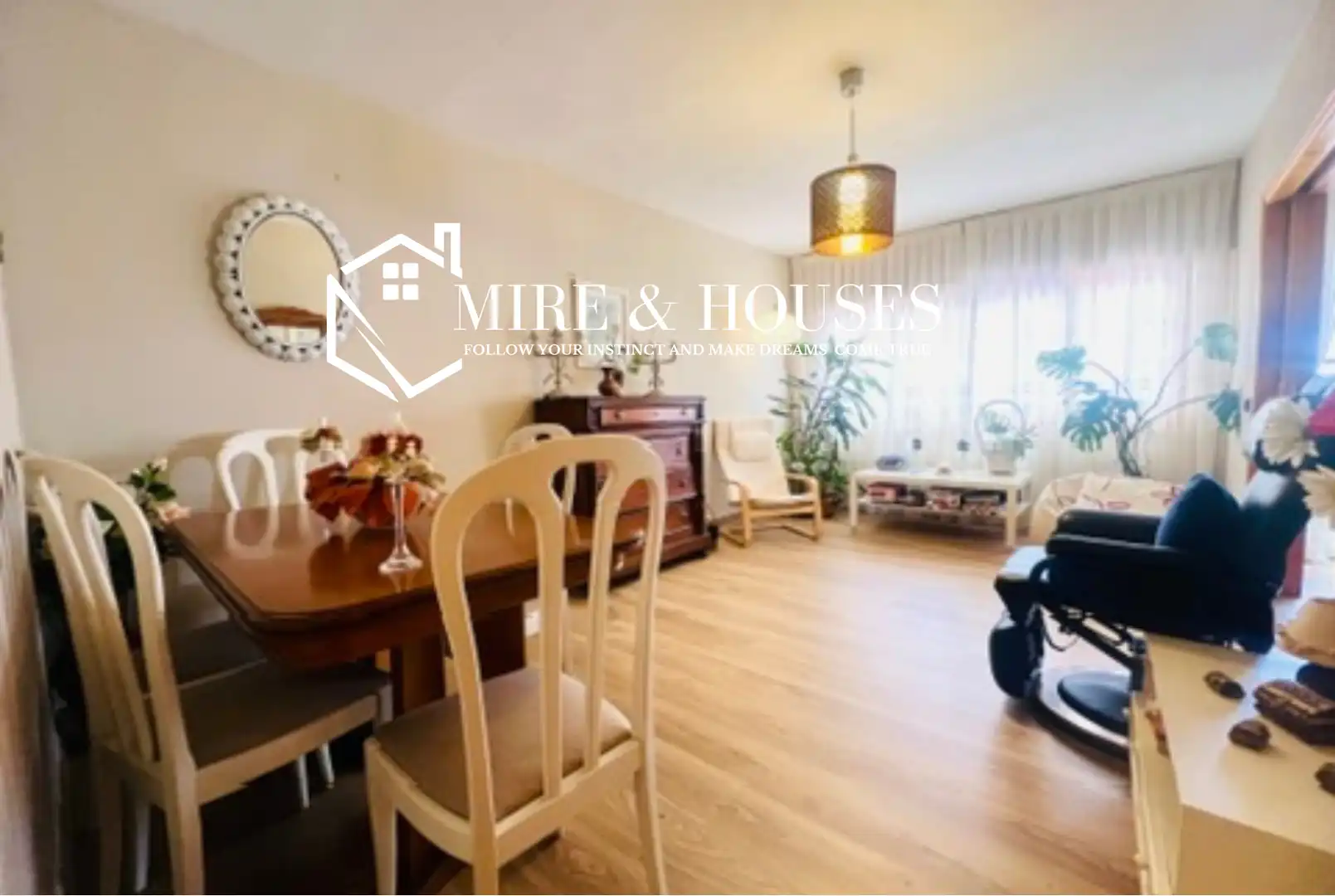 Sala de estar de Casa adosada en venta en El Molar (Madrid) con Calefacción, Jardín privado y Terraza