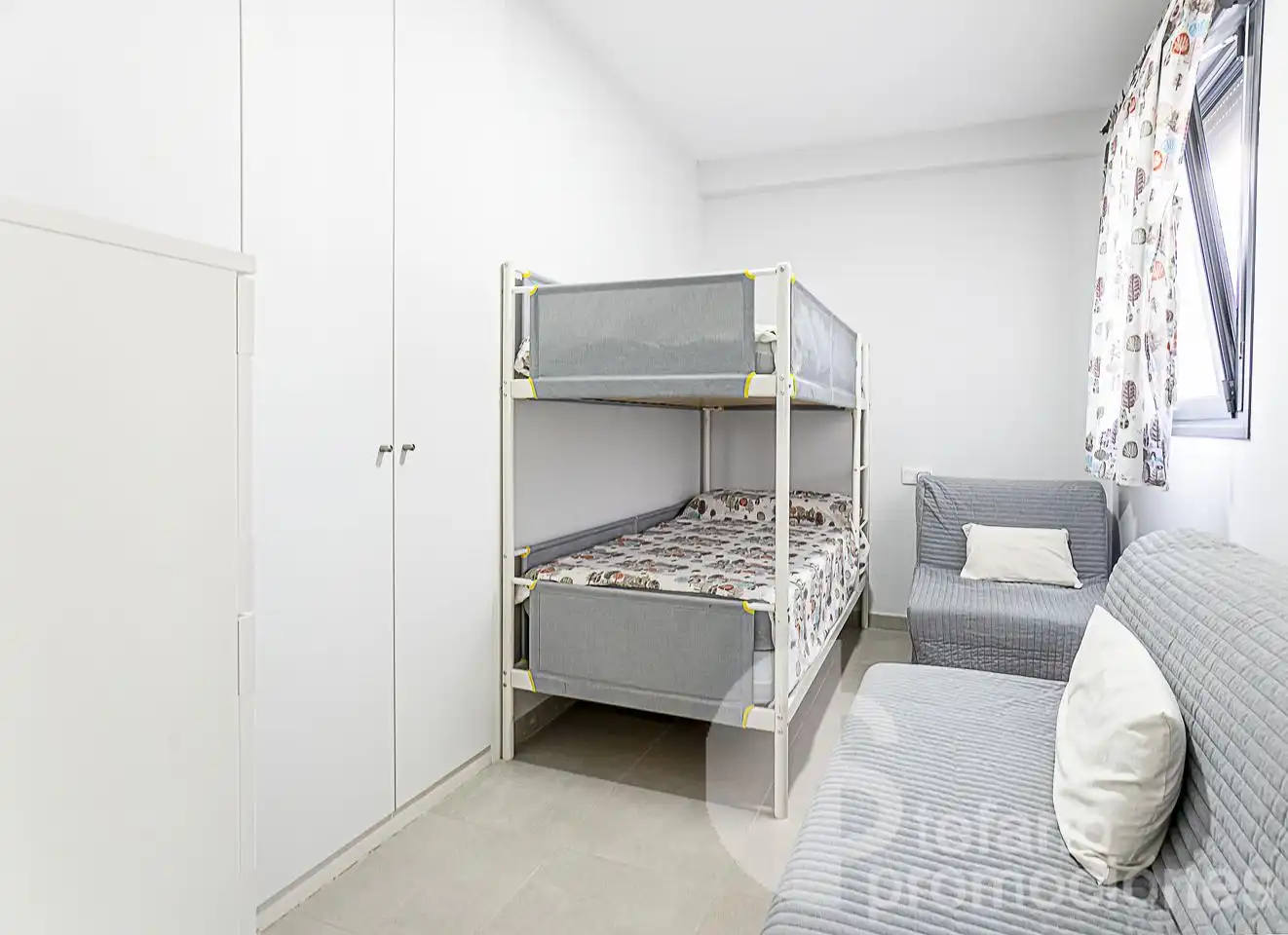 Schlafzimmer von Dachboden zum Verkauf in Málaga mit Klimaanlage, Terrasse und Abstellraum