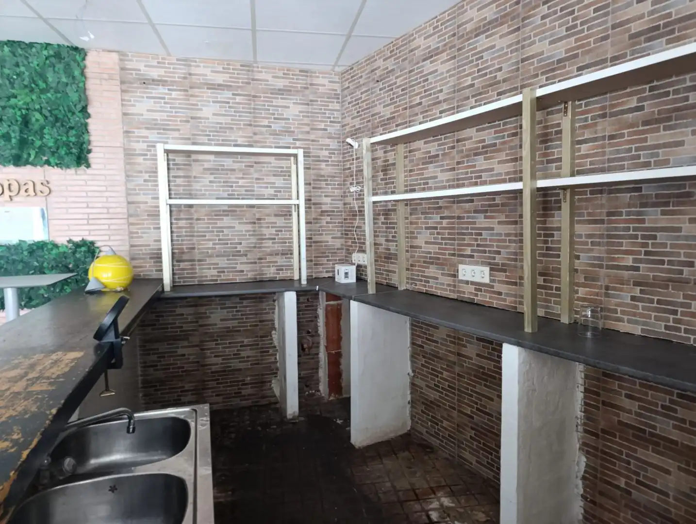 Local comercial de lloguer a Valdepeñas, imagen 3
