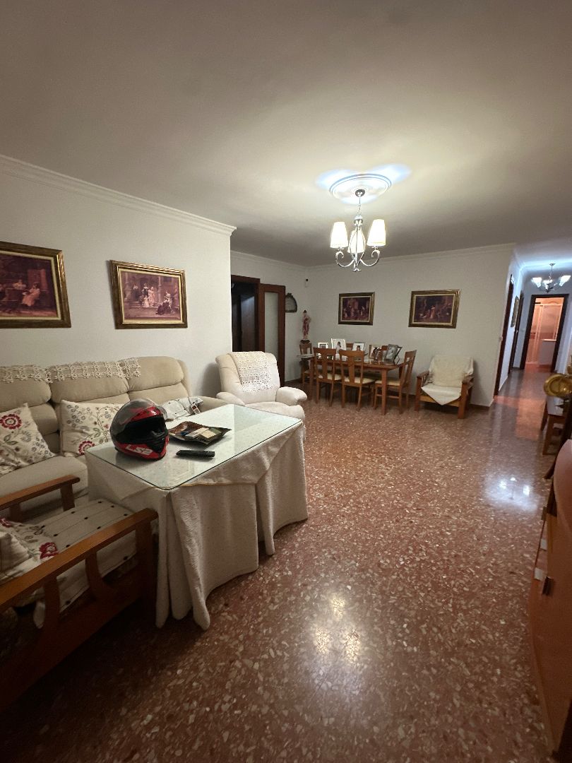 Sala d'estar de Pis en venda en Vélez-Málaga amb Aire condicionat, Moblat i Balcó