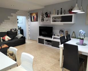 Living room of Planta baja for sale in Castelldefels  with Heating, Terrace and Oven