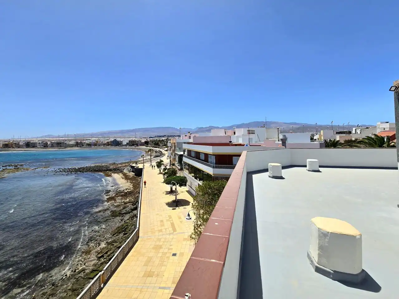 Vista exterior de Pis de lloguer en Agüimes amb Aire condicionat, Terrassa i Moblat