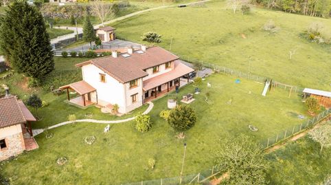 Foto 2 von Gebaude zum Verkauf in Lugar Parres, 80a, Parres, Asturias