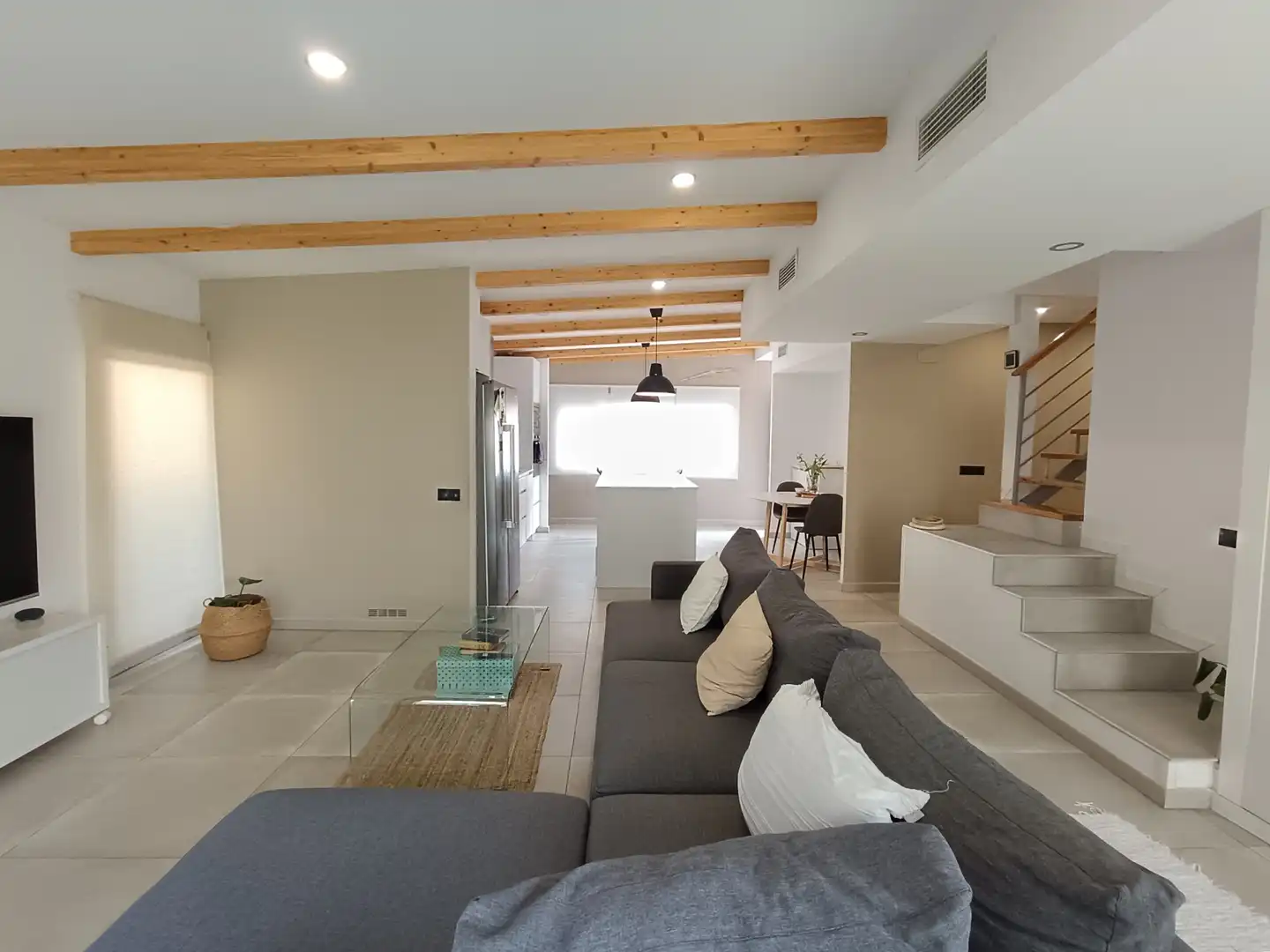 Sala d'estar de Casa o xalet en venda en Villanueva del Pardillo amb Aire condicionat, Calefacció i Jardí privat