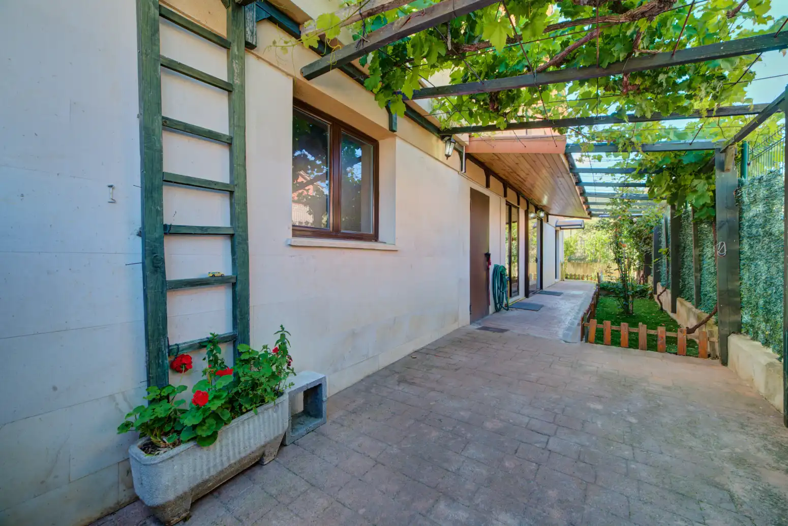 Garden of Attic for sale in Enériz / Eneritz  with Heating, Private garden and Parquet flooring