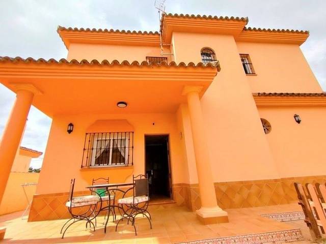 Casa-chalet en Venta en Urbanización C.R.las Palomas, 12A en Las Lagunas - Campano