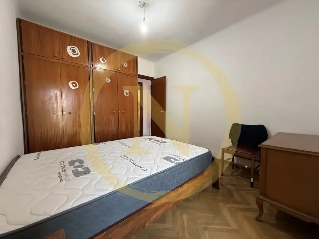 Habitación de Piso en venta en L'Hospitalet de Llobregat con Balcón