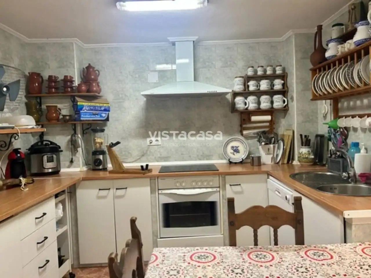Kitchen of Houses for sale in Sevilla  with Air Conditioner and Heating