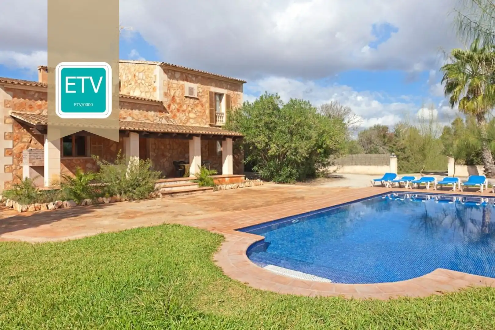 Garden of Country homes for sale in Campos  with Air Conditioner, Heating and Terrace