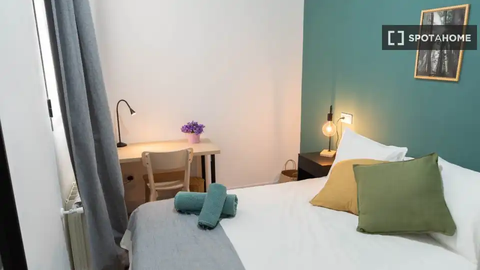 Room in Embajadores - Lavapiés