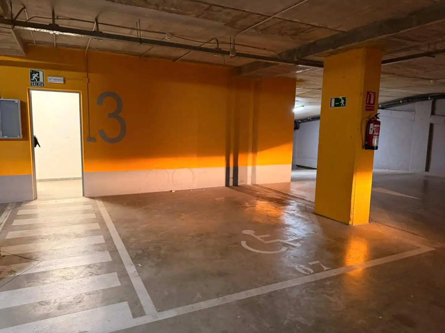 Parkplatz von Garage zur Miete in Valencia