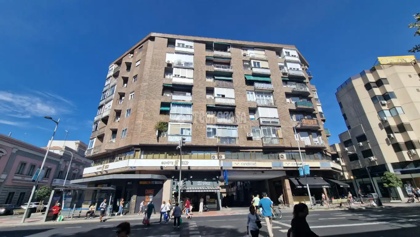 Vista exterior de Piso en venta en  Madrid Capital con Calefacción