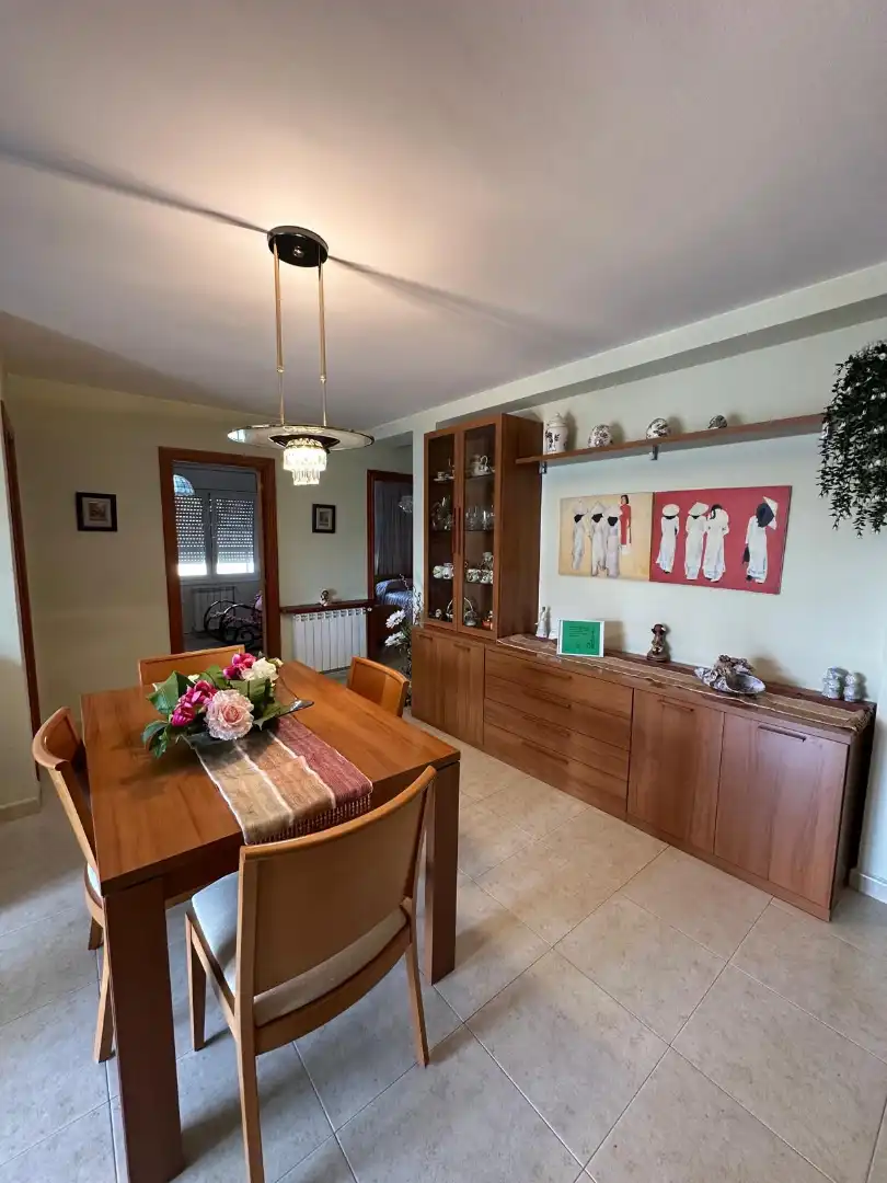 Comedor de Piso en venta en Manresa con Calefacción, Terraza y Horno
