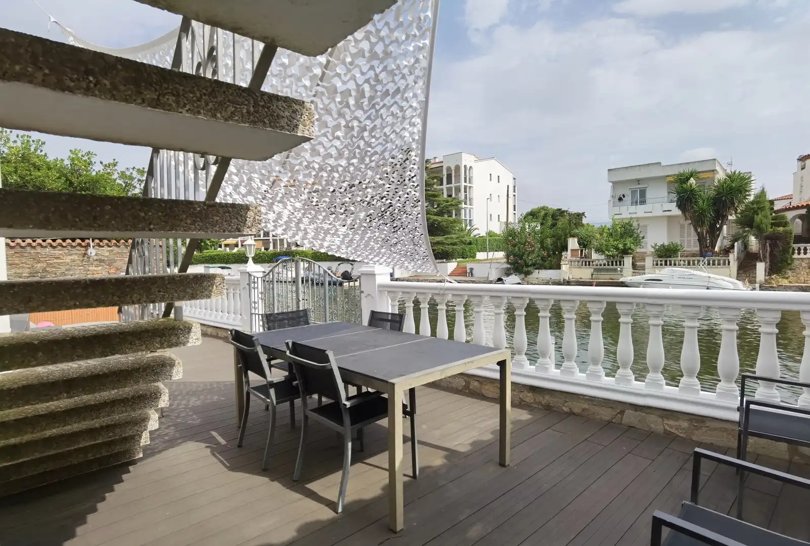 Terrassa de Casa o xalet en venda en Empuriabrava amb Aire condicionat, Jardí privat i Terrassa